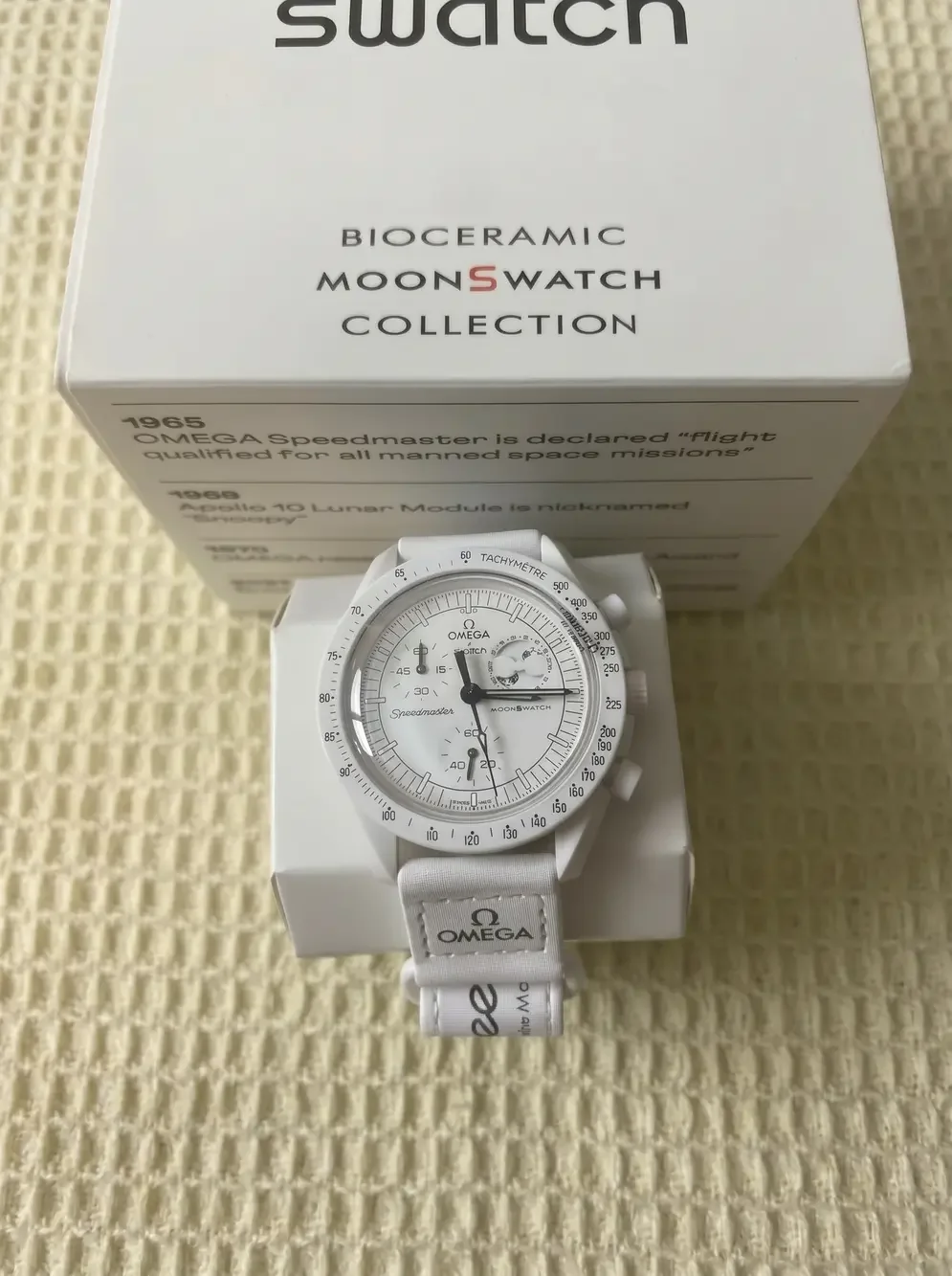 Watch - Swatch x Omega Speedmaster Mission to the Moonphase